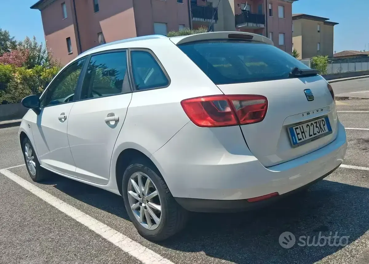 Usata Seat Ibiza ST 90 CV (66 kW) 2011 Bianco Station wagon
