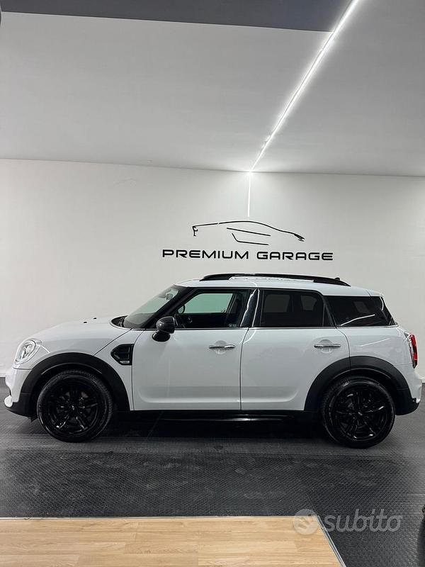 Usata Mini Cooper D Countryman Business 116 CV (85 kW) 2018 Bianco SUV