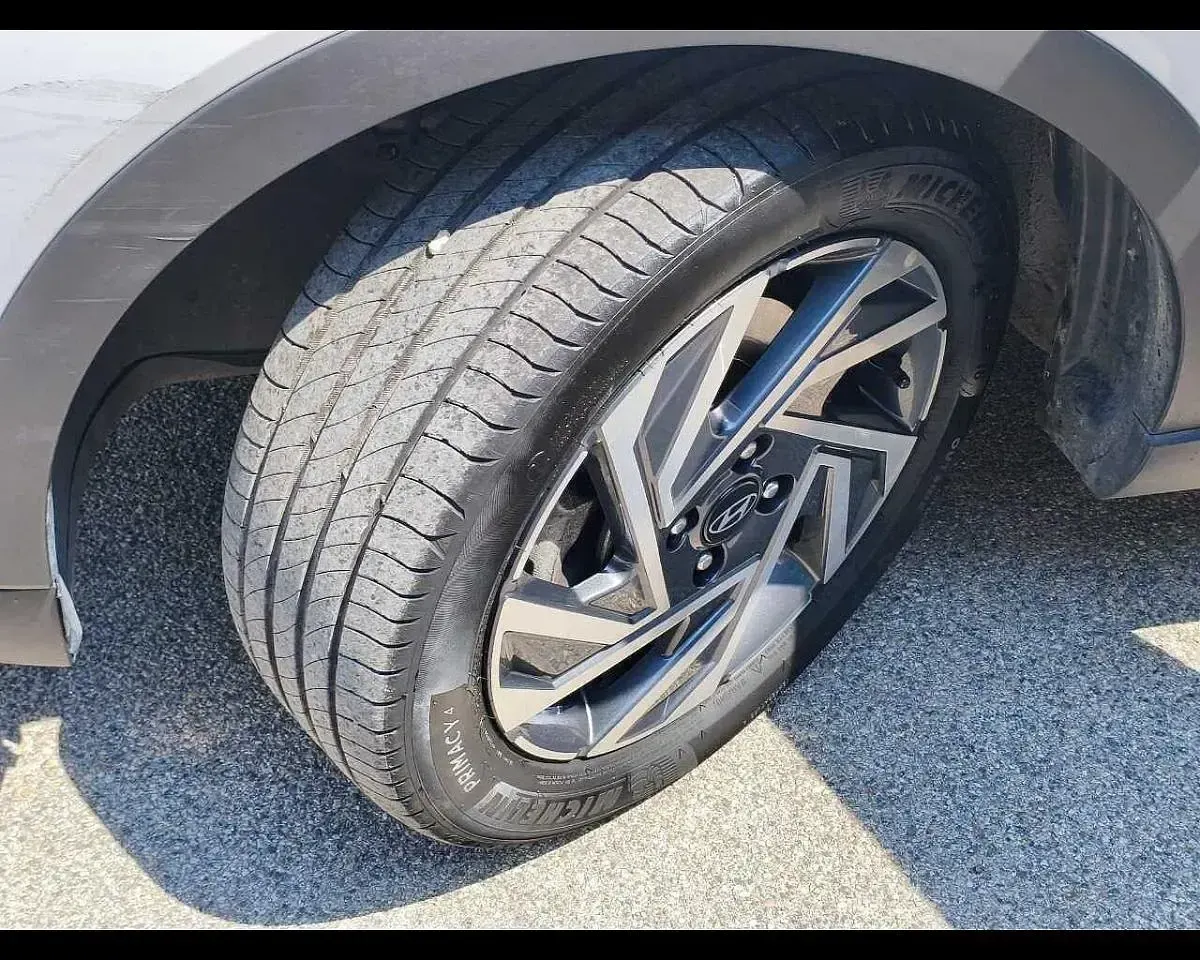 Usata Hyundai Bayon 78 CV (57 kW) 2025 Argento SUV