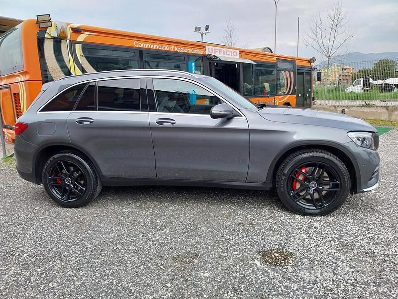 Usata Mercedes GLC250 204 CV (150 kW) 2015 Grigio SUV