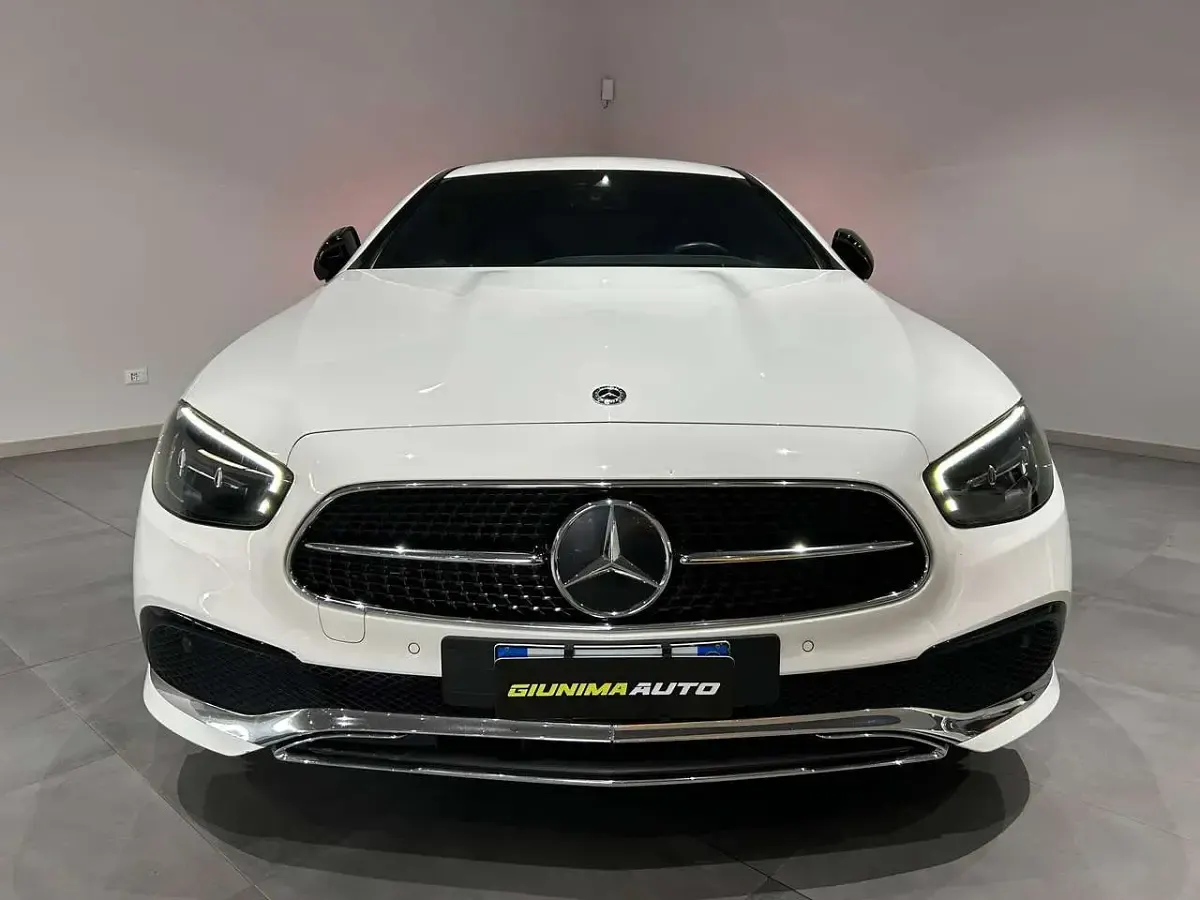 Usata Mercedes E200 Premium 197 CV (144 kW) 2021 Bianco Coupé
