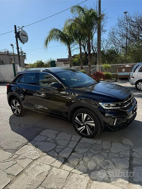 Usata VW T-Roc R-line 150 CV (110 kW) 2022 Nero SUV