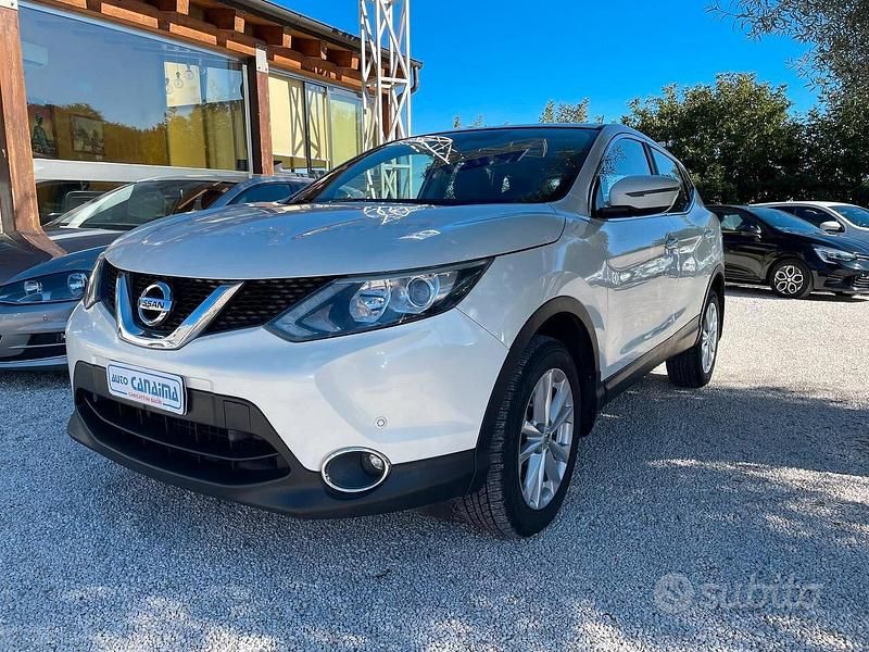 Usata Nissan Qashqai 131 CV (96 kW) 2016 Bianco SUV