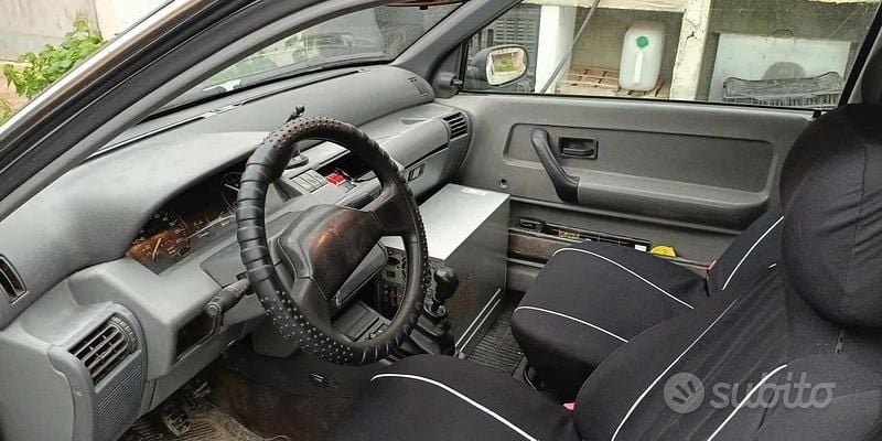 Occasion Renault Clio 64 ch (47 kW) 1997 Blanc Van