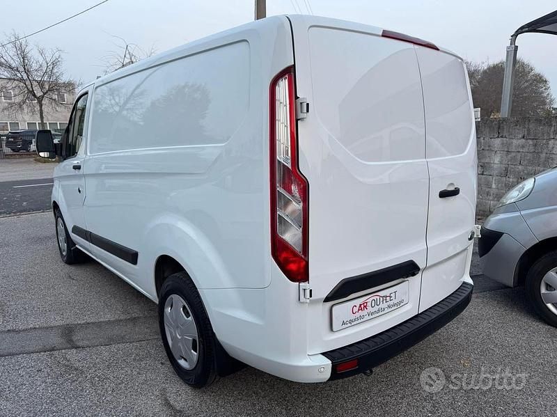 Usata Ford Transit Custom 131 CV (96 kW) 2023 Bianco Berlina