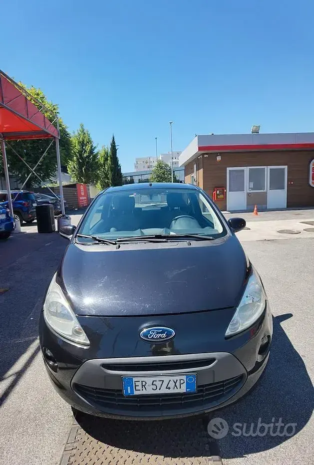 Usata Ford Ka 69 CV (50 kW) 2013 Nero Utilitaria