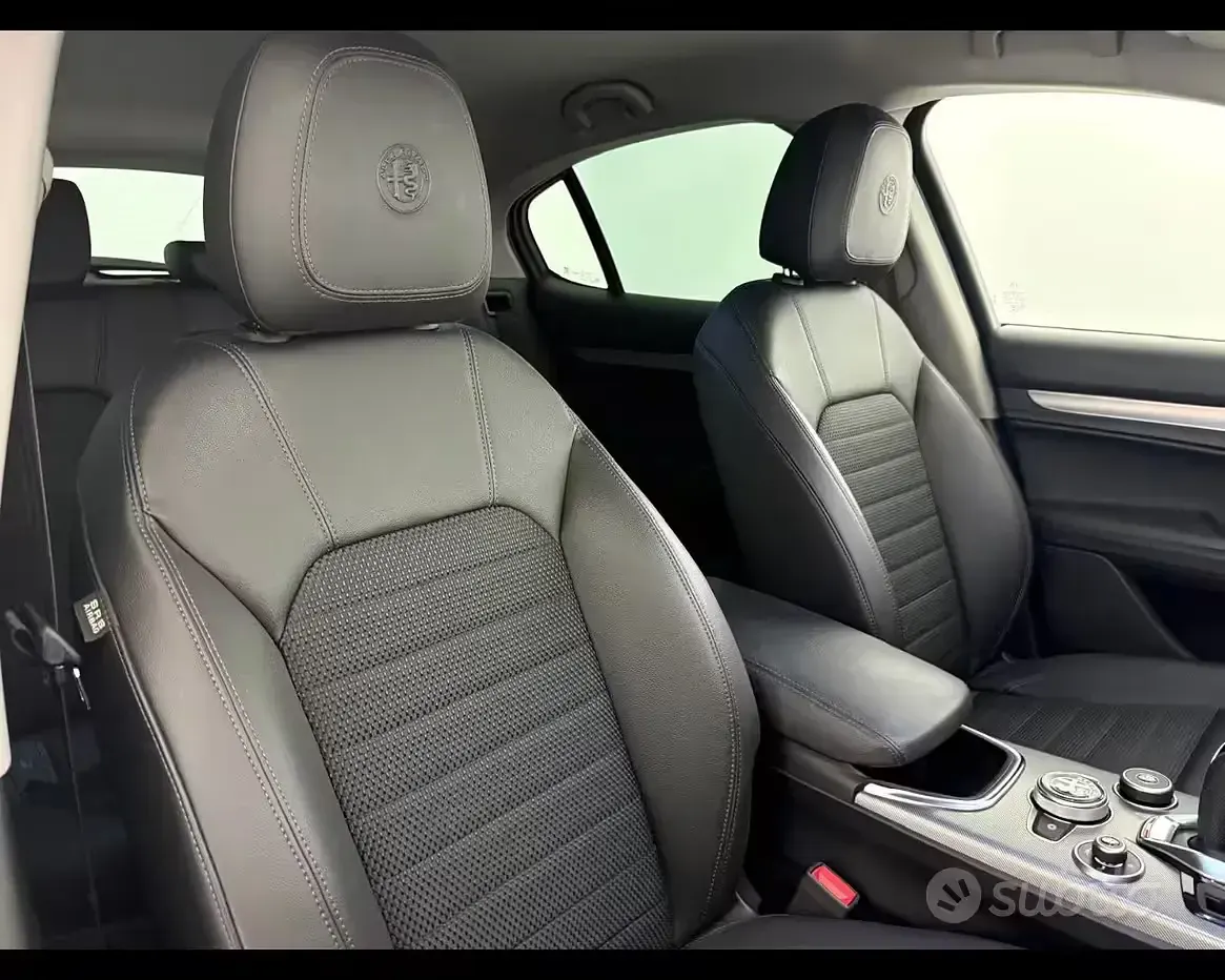 Usata Alfa Romeo Stelvio Sprint 190 CV (139 kW) 2020 Grigio SUV