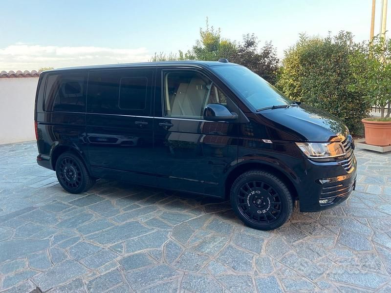 Usata VW Caravelle 2023 Nero Monovolume