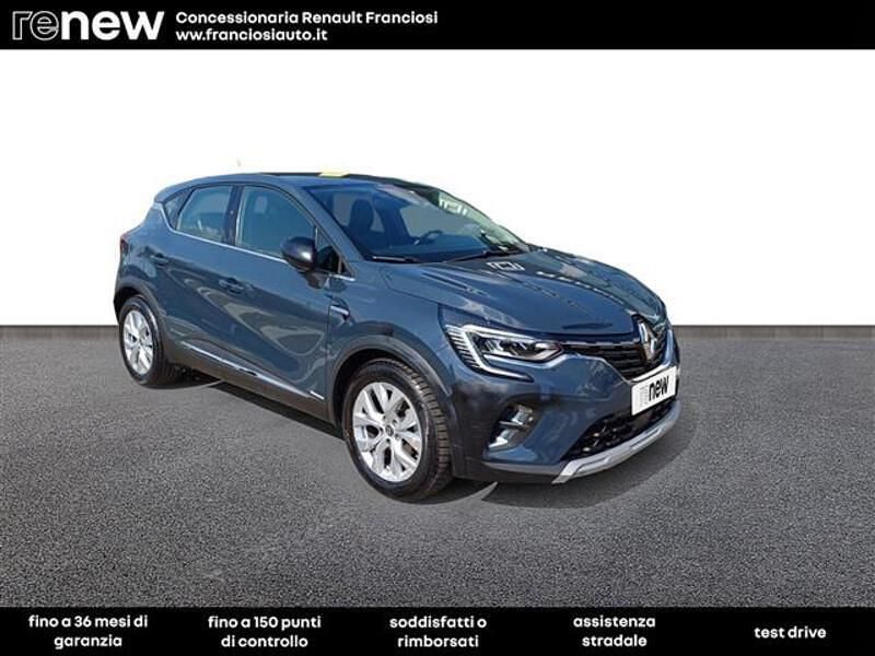 Usata Renault Captur Intens 101 CV (74 kW) 2021 Blu scuro SUV
