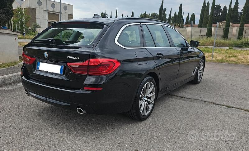 Usata BMW 520 190 CV (139 kW) 2019 Nero Station wagon