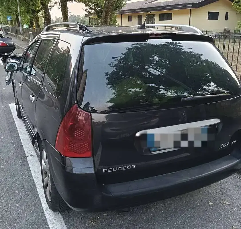 Usata Peugeot 307 109 CV (80 kW) 2007 Nero Station wagon