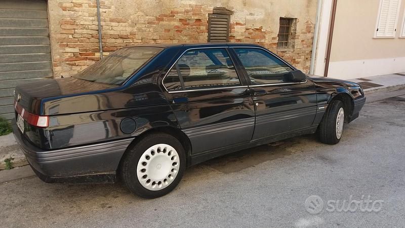 Usata Alfa Romeo 164 146 CV (107 kW) 1990 Nero Berlina
