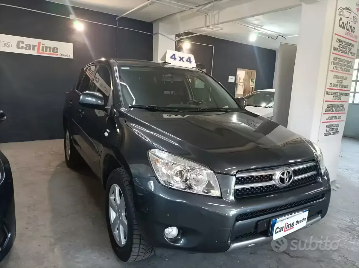 Usata Toyota RAV4 177 CV (130 kW) 2008 Grigio SUV