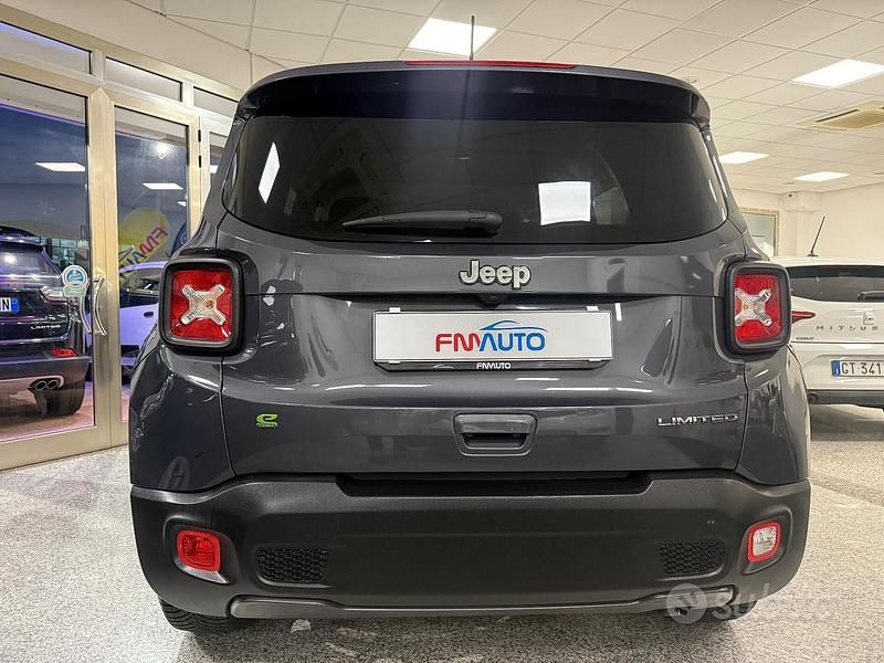 Usata Jeep Renegade Limited 131 CV (96 kW) 2022 Grigio SUV