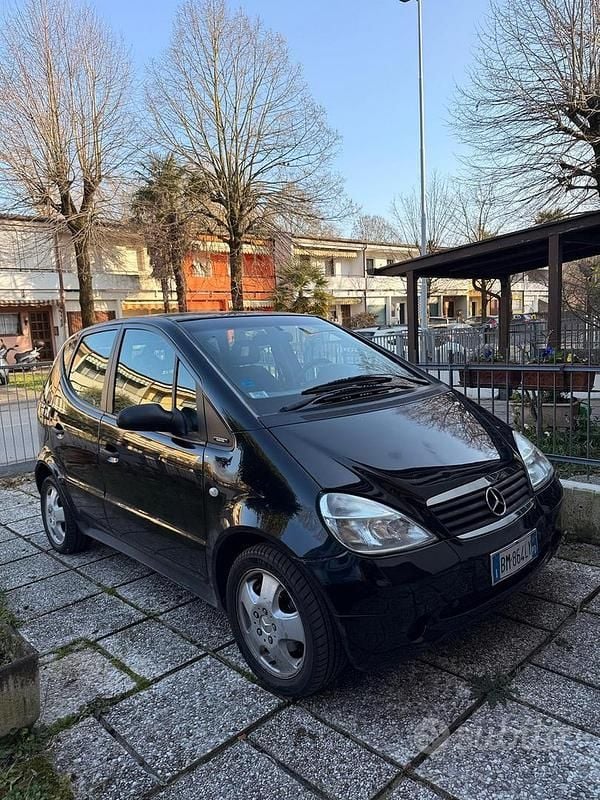 Usata Mercedes A140 82 CV (60 kW) 2001 Nero Monovolume