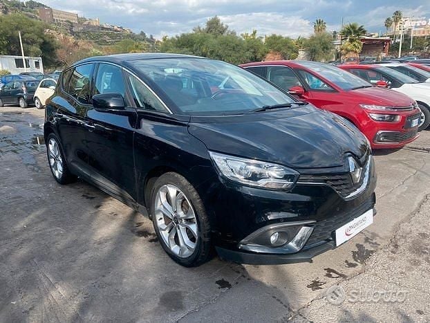 Usata Renault Scénic IV 119 CV (87 kW) 2019 Nero Monovolume