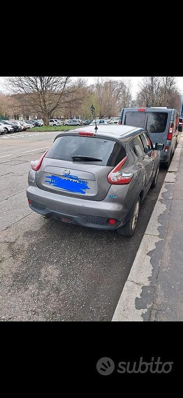 Usata Nissan Juke Tekna 110 CV (80 kW) 2015 Grigio SUV