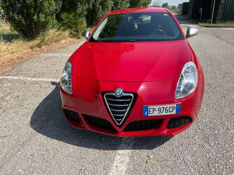 Usato 2014 Alfa Romeo Giulietta 1.6 Diesel 105 CV (6.800 €)