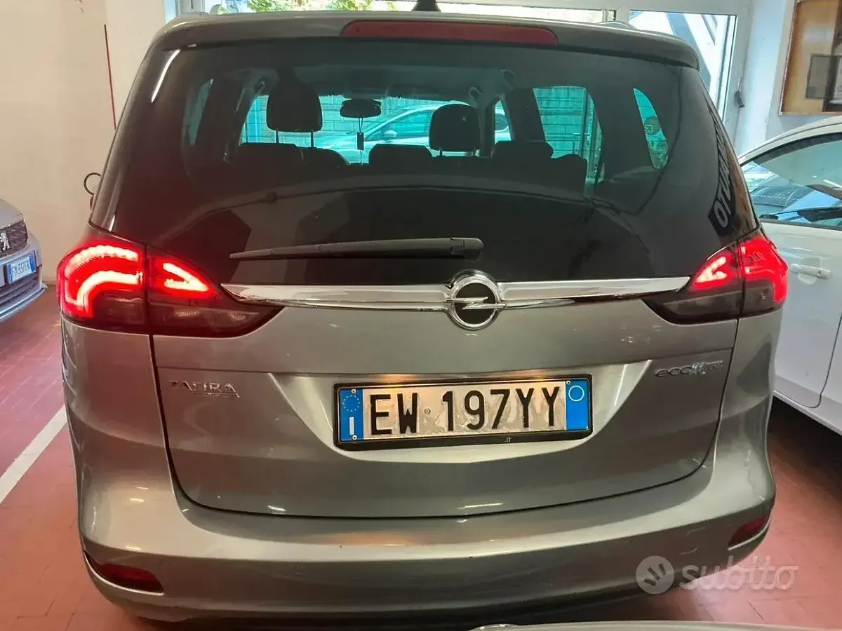 Usata Opel Zafira 150 CV (110 kW) 2014 Grigio Monovolume