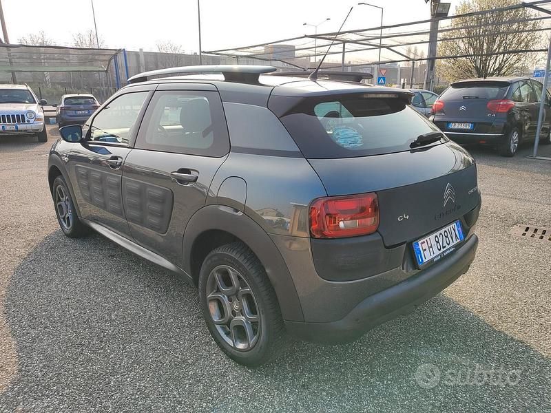Usata Citroën C4 99 CV (72 kW) 2017 Grigio SUV