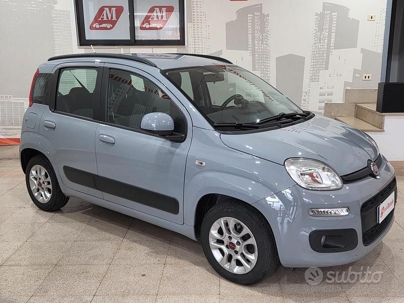 Usata Fiat Panda Lounge 69 CV (50 kW) 2017 Grigio Utilitaria