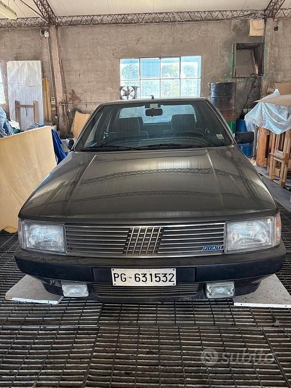 Usata 1989 Fiat Croma Tre volumi | 5000 € - Immagine 1/4