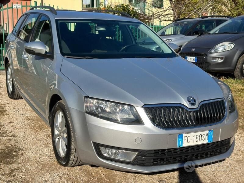 Usata Skoda Octavia 110 CV (80 kW) 2016 Grigio Station wagon