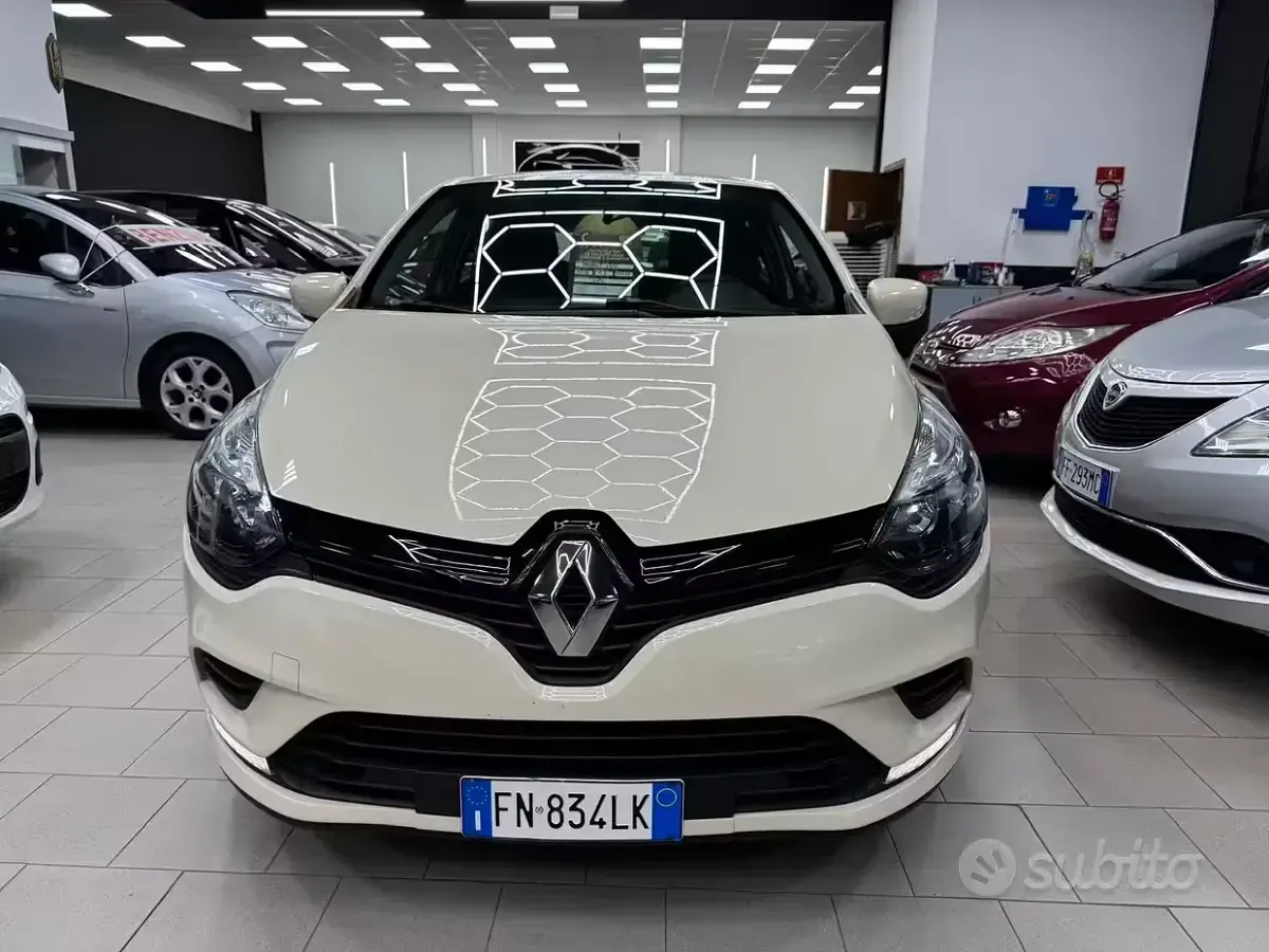Usata Renault Clio IV Business 73 CV (53 kW) 2018 Beige Berlina