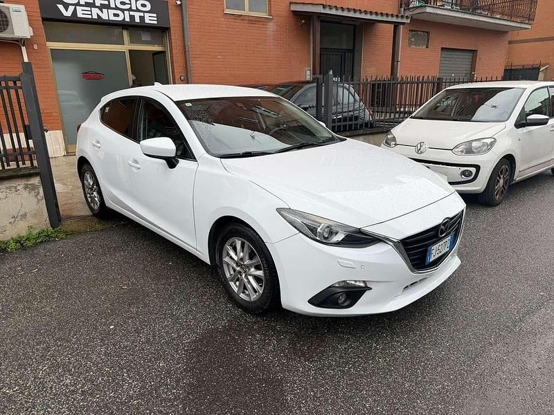 Bianco Usata 2017 Mazda 3 Evolve | 6400 € (Buon prezzo) - Immagine 1/4
