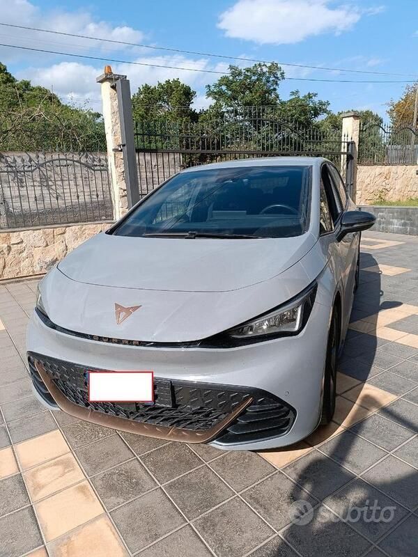 Usata Cupra Born 69 kW (95 CV) 2022 Grigio Utilitaria