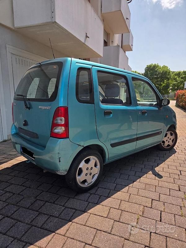 Second-hand Suzuki Wagon R+ 76 CP (55 kW) 2002 Albastru Monovolum