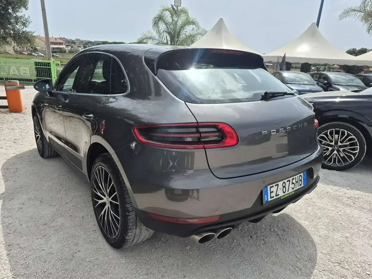 Usata Porsche Macan 250 CV (183 kW) 2015 Grigio SUV