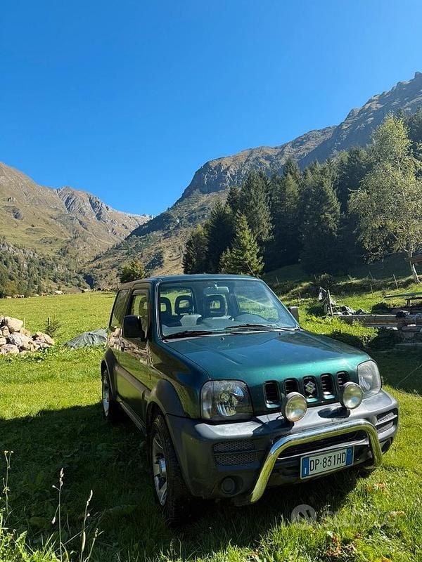Usata Suzuki Jimny 85 CV (62 kW) 2008 Verde SUV