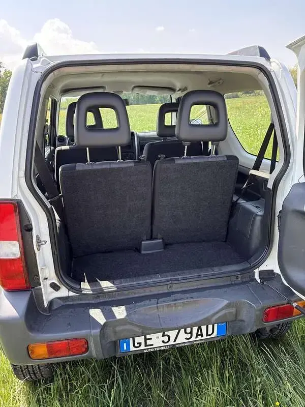 Usata Suzuki Jimny 82 CV (60 kW) 2010 SUV