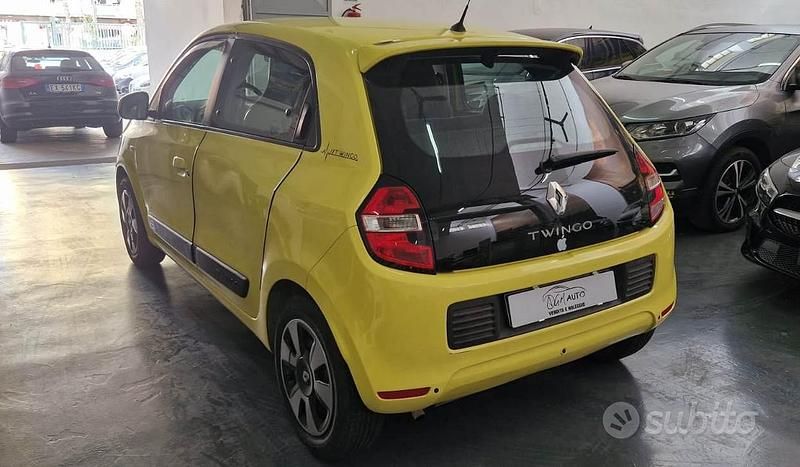 Usata Renault Twingo 90 CV (66 kW) 2015 Giallo Utilitaria