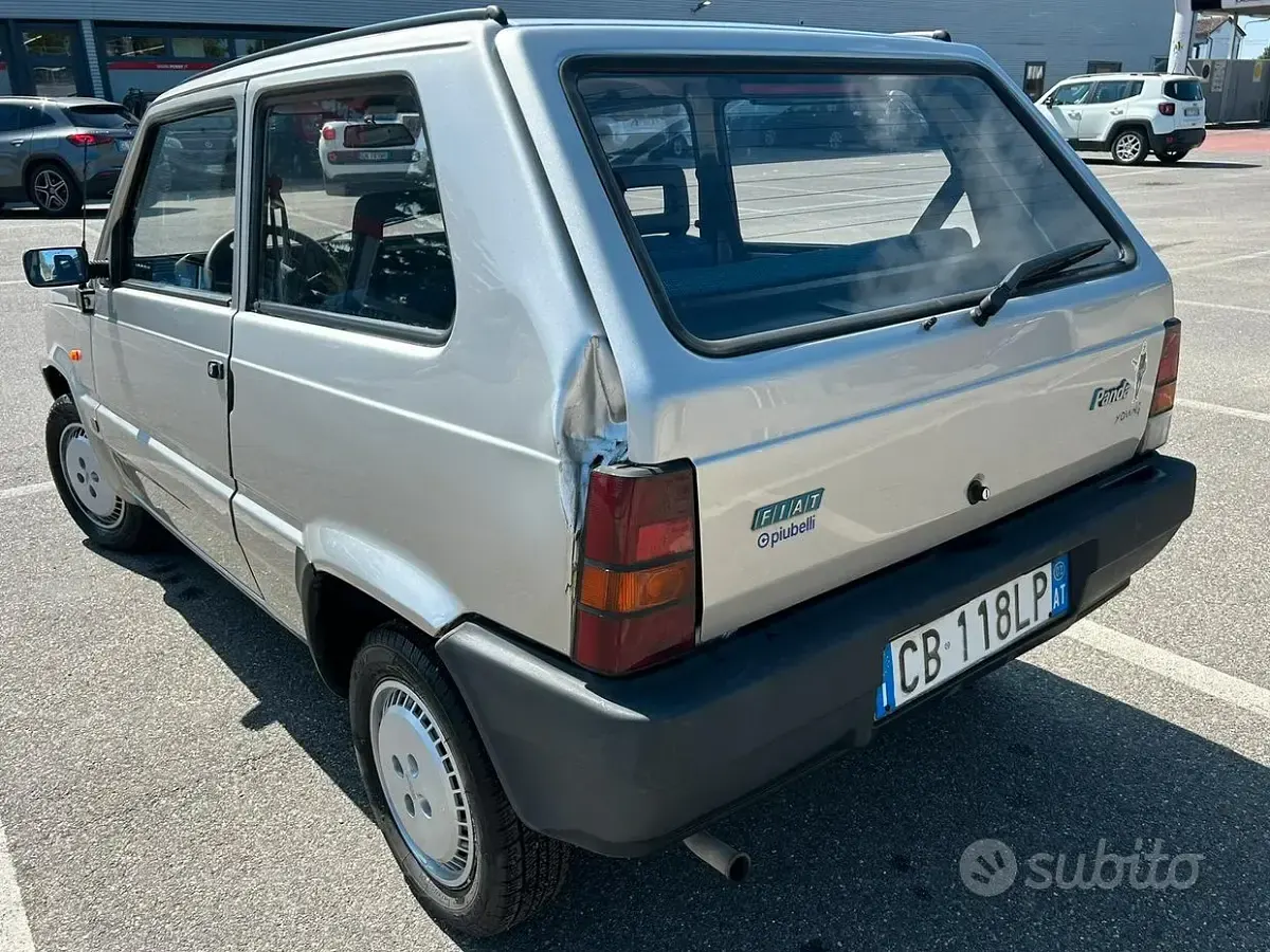 Usata Fiat Panda Young 54 CV (39 kW) 2002 Grigio Berlina