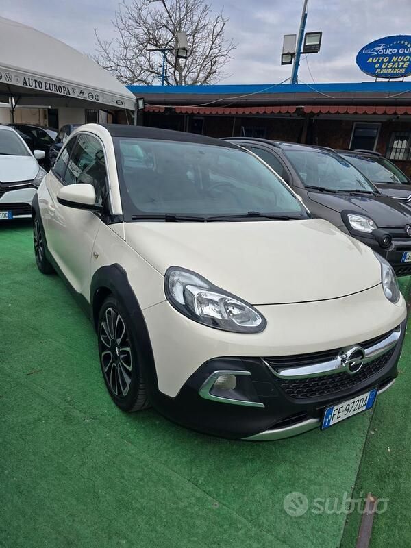 Usata Opel Adam Rocks Rocks 69 CV (50 kW) 2016 Beige Utilitaria
