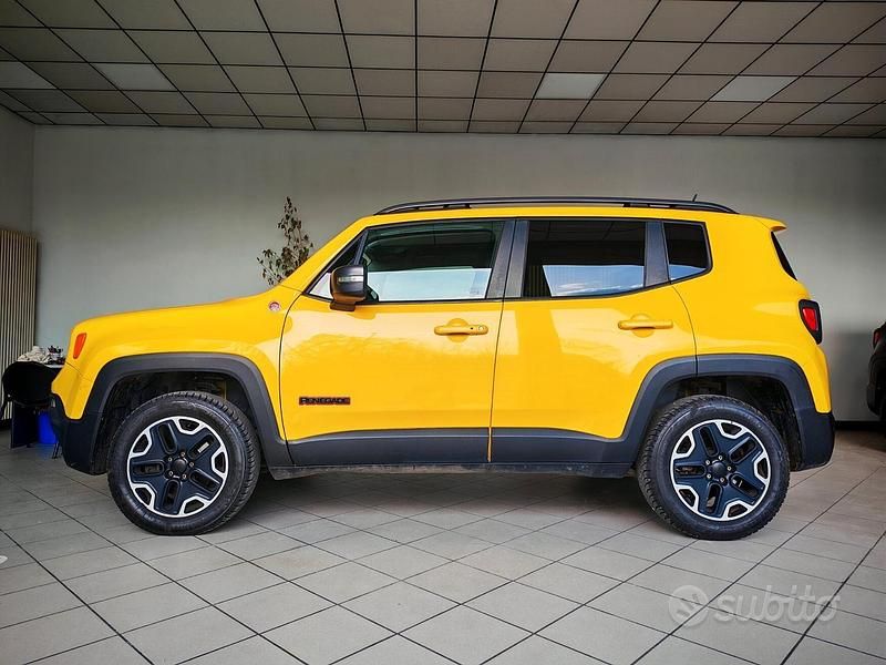 Usata Jeep Renegade Trailhawk 170 CV (125 kW) 2015 Giallo SUV