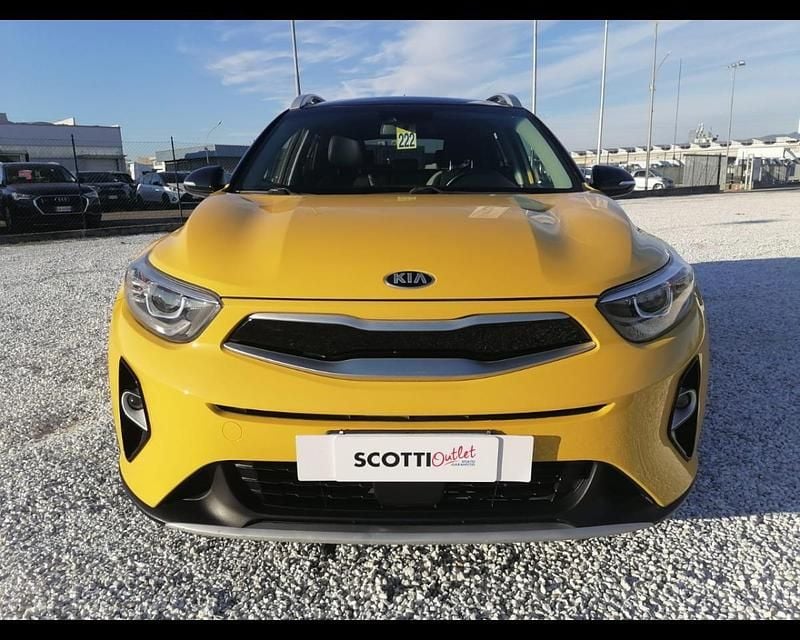 Usata Kia Stonic Style 110 CV (80 kW) 2018 Giallo SUV
