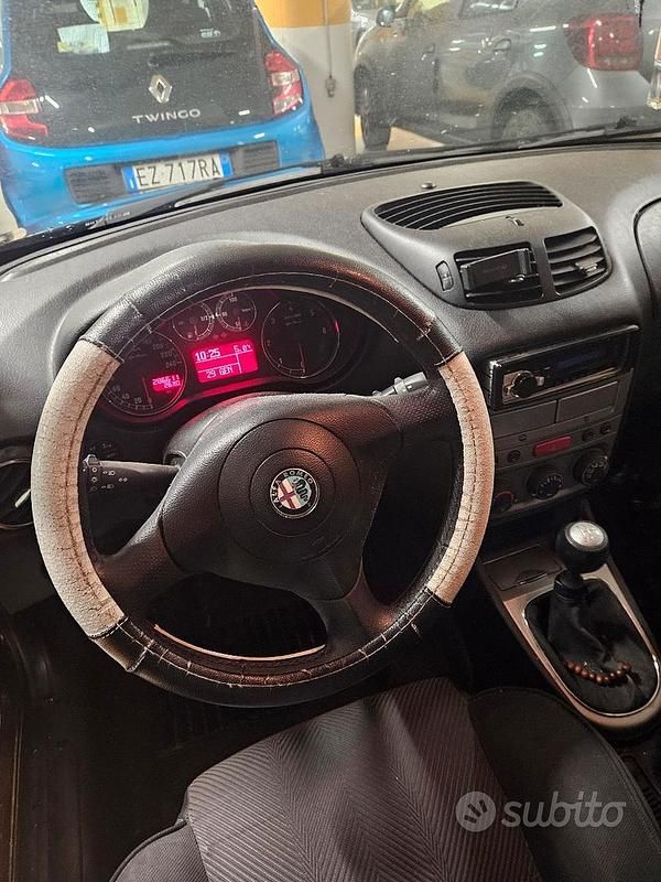 Usata Alfa Romeo 147 Distinctive 120 CV (88 kW) 2007 Utilitaria