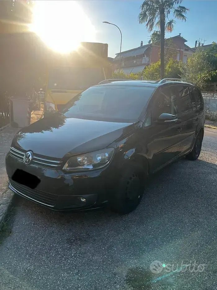 Usata VW Touran 150 CV (110 kW) 2012 Nero Monovolume