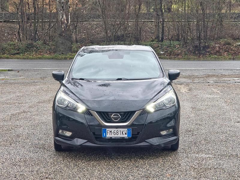 Usata Nissan Micra N-Connecta 90 CV (66 kW) 2018 Nero Utilitaria
