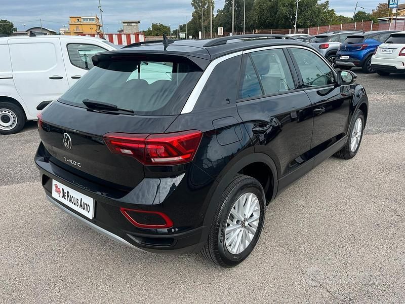 Usata VW T-Roc Life 110 CV (80 kW) 2022 Nero SUV