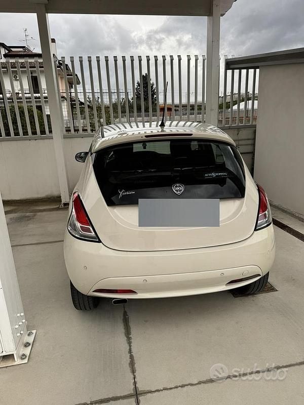 Usata Lancia Ypsilon 95 CV (69 kW) 2017 Utilitaria