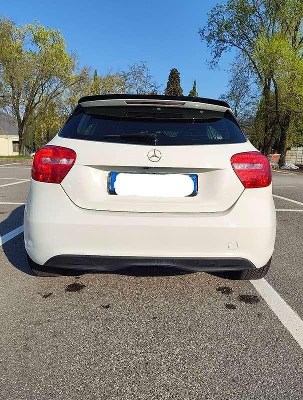 Usata Mercedes 180 Executive 122 CV (89 kW) 2013 Bianco Berlina