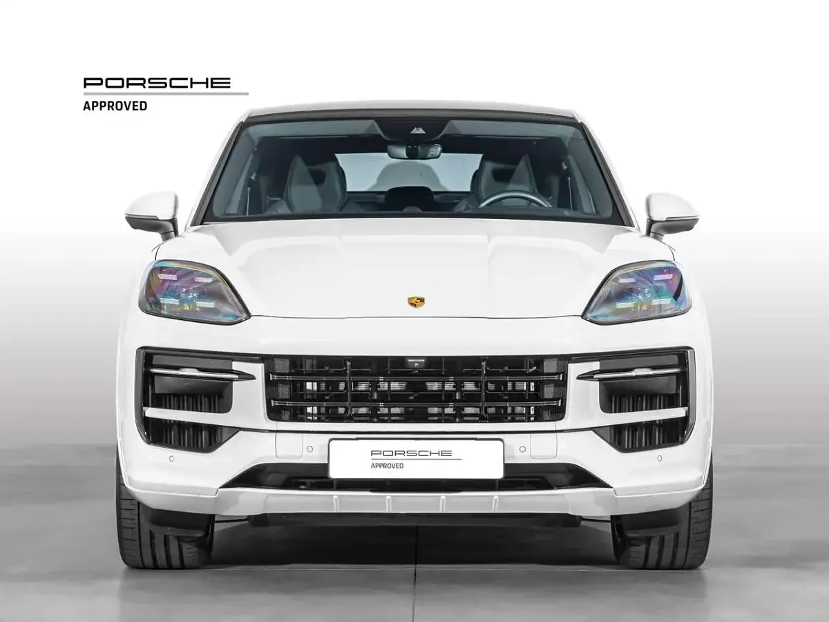 Usata Porsche Cayenne 305 CV (224 kW) 2024 Carrara metallizzato SUV