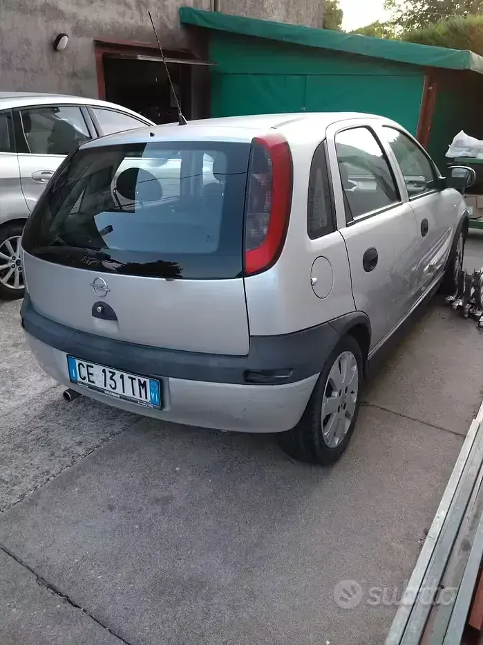Usata Opel Corsa 75 CV (55 kW) 2003 Grigio Utilitaria