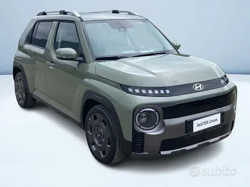 Nuova Hyundai Inster 83 kW (114 CV) 2026 Verde Utilitaria