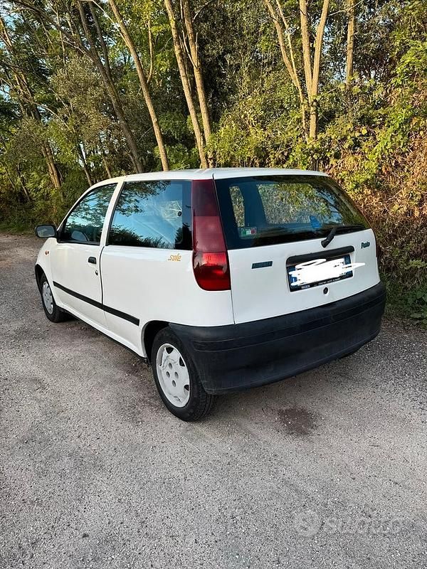 Usata Fiat Punto 75 CV (55 kW) 1999 Bianco Utilitaria