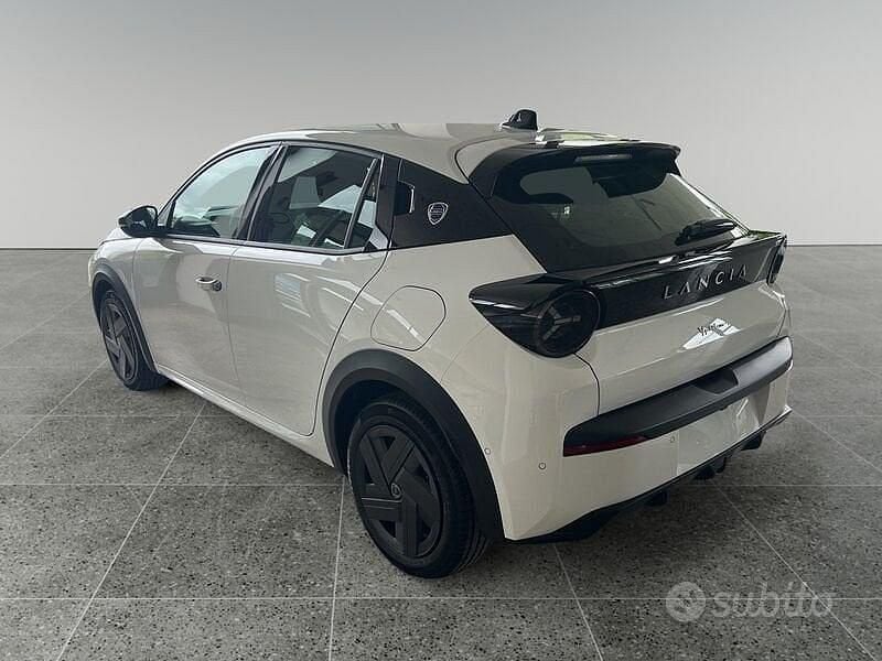 Nuova Lancia Ypsilon 110 CV (80 kW) 2025 Utilitaria